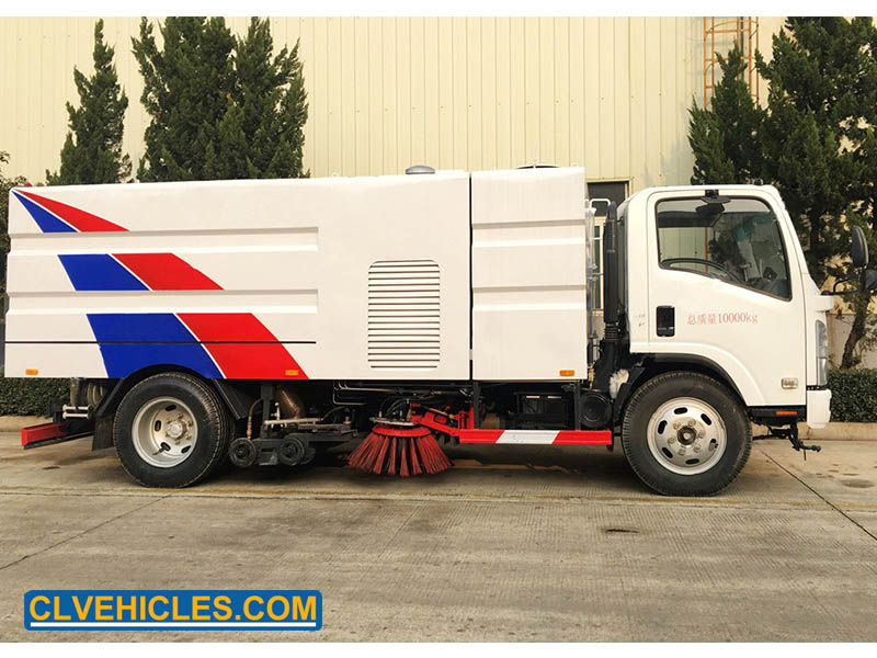 700P road sweeper truck