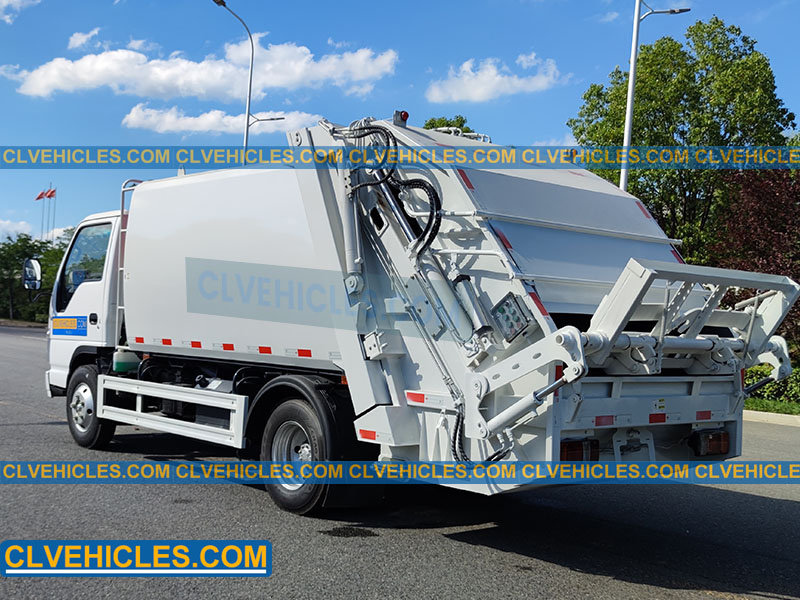 ISUZU Garbage compactor