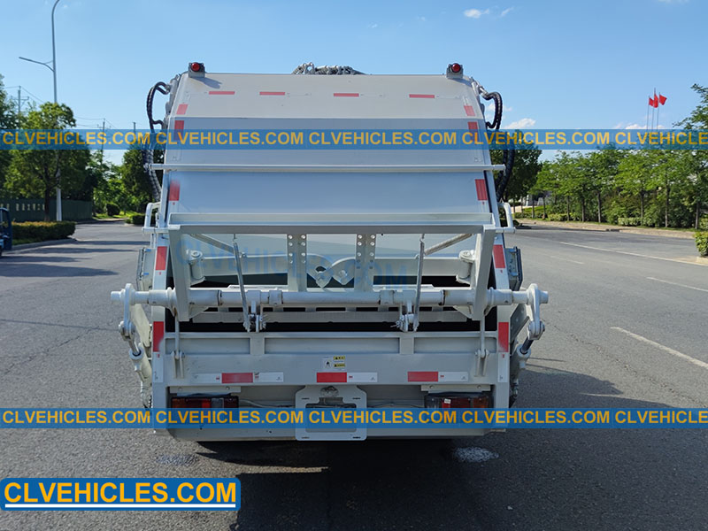 Rear loader garbage truck