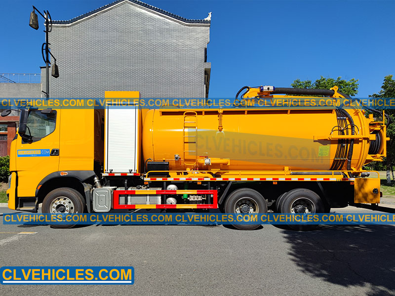 sewer vacuum truck