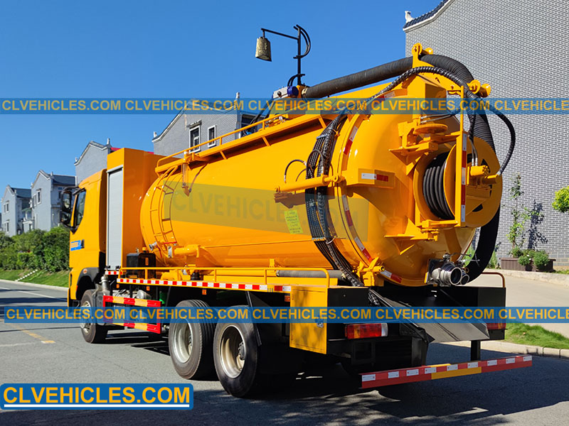 sewer cleaning truck