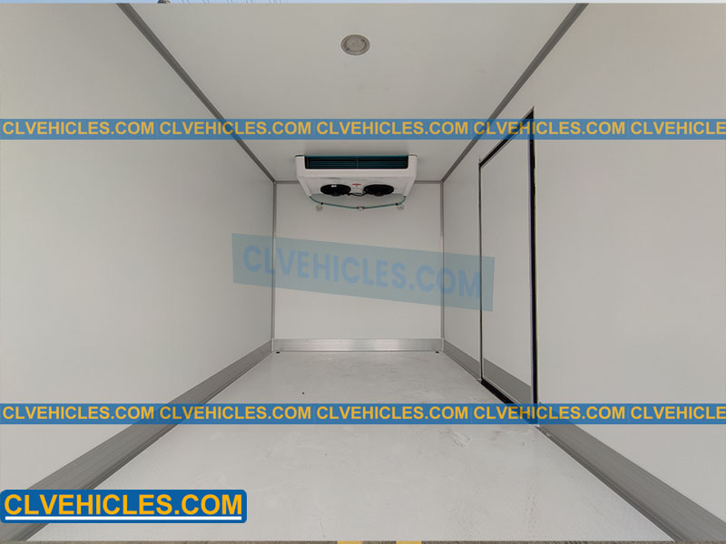 light duty refrigerator truck