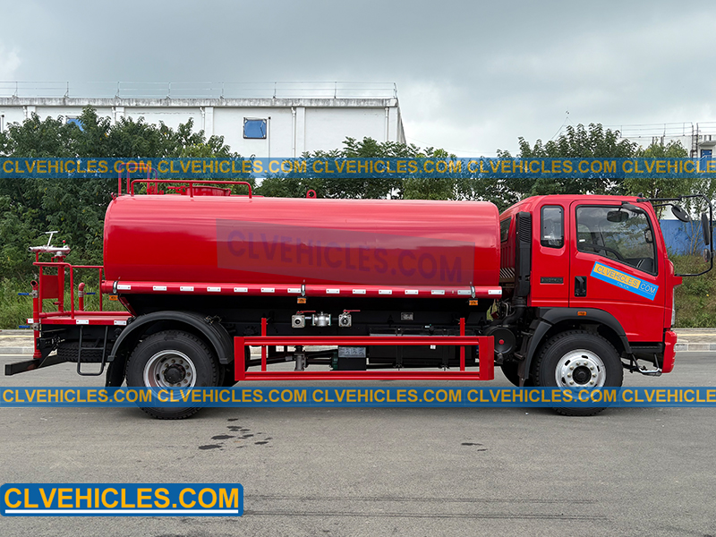 HOWO water tanker