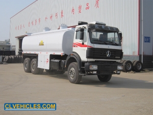 caminhão de entrega do transporte do petroleiro de combustível