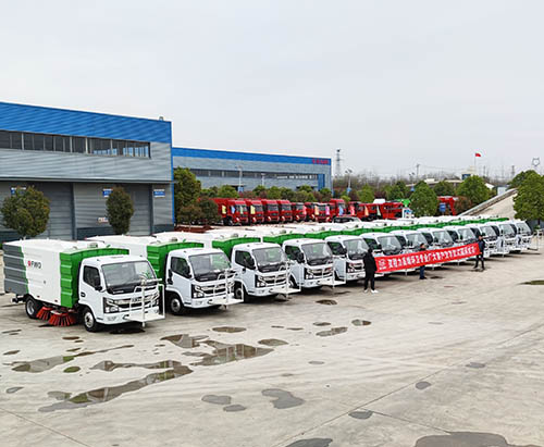 12 unidades de caminhões varredores DFAC 5500L enviados para o Paquistão
