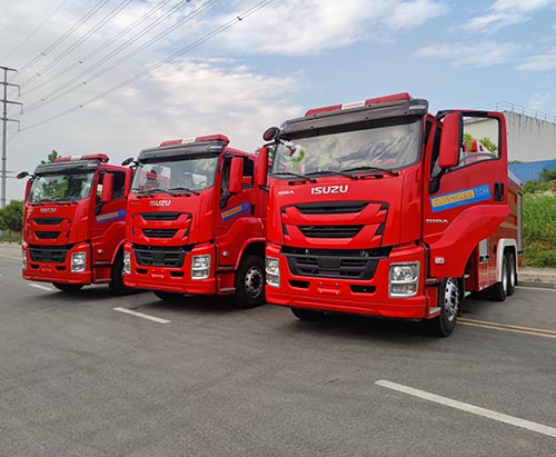 Três unidades do caminhão de combate a incêndio com espuma ISUZU GIGA de 15 toneladas são enviadas para a Venezuela.
