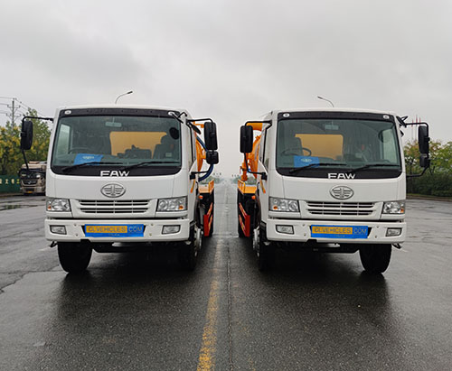 Duas unidades de caminhões de sucção de esgoto FAW RHD 10CBM são enviadas para o Quênia