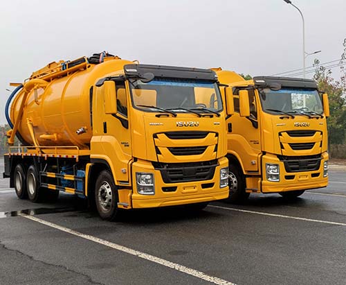 
     Duas unidades de caminhões de sucção de esgoto ISUZU GIGA enviados para os Emirados Árabes Unidos
    