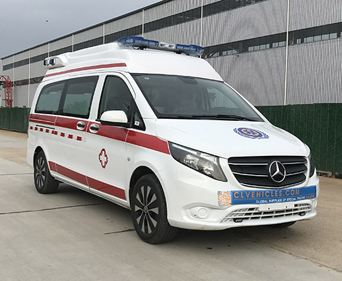 Uma Unidade do Navio Ambulância Mercedes-Benz Para a Nigéria