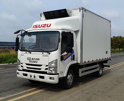 Uma unidade de caminhão refrigerado ISUZU ELF de 4 toneladas enviada para Gana.